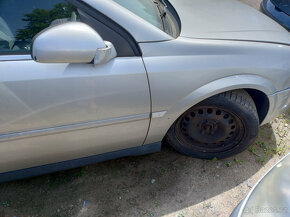 Opel Signum 2004 2,2DTI DILY z VOZU - 7