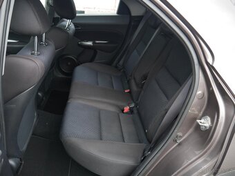 Honda Civic 1.4 I , 73 kW nafta, 2010 - 7