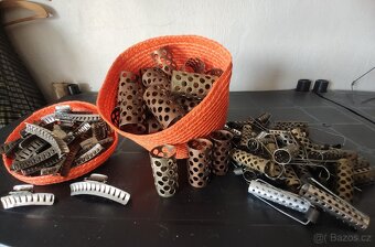 Retro kovové natáčky a skřipce z minulého století - 7