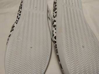 troje damske nenosene boty-tenisky-baleriny-papuce - 7