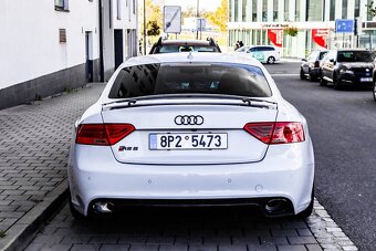 Audi RS5 4,2 FSi 331kw NUTNO VIDĚT - 7