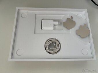 Prodám MacBook Air s čipem M2 – 16 GB RAM, 256 GB SSD - 7