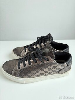 Kožené tenisky Kaporal Jeans, vel. 40 – stylové a pohodlné - 7