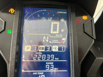 HONDA AFRICA TWIN 1000 - 7