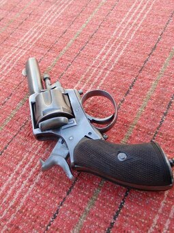 Historický revolver British Bulldog cal. 320 - 7