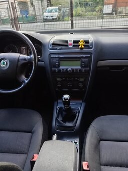 Škoda octavia 2 2.0 103 kW nafta 2006 - 7