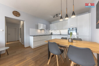 Pronájem bytu 3+kk se zahrádkou, 125 m², Praha - Hostavice - 7