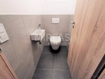 Praha 10 - Strašnice, pronájem bytu 2+kk/L 60 m2, okr. Praha - 7