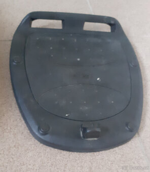 Kufr, box na motocykl GIVI - 7