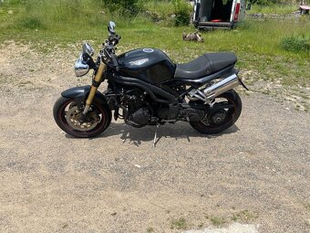 Triumph speed triple 1050 - 7