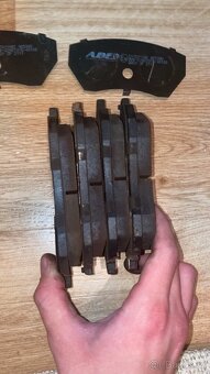 Brzdové destičky Subaru ABE - 7