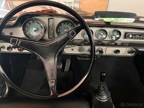 Volvo P1800S po renovaci - TOP - 7