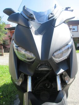 YAMAHA X-Max 300i - 7