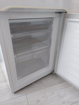 Lednice s mrazákem 140 cm - 7