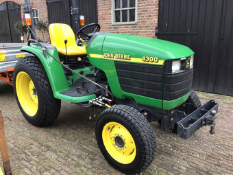 Traktor John Deere 4300 4x4 32PK - 7