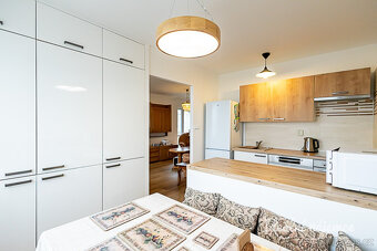 Pronájem bytu 3+1, Kurkova, Kobylisy, 29900 Kč/měs, 92 m2 - 7