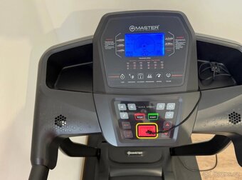 Běhací pás Master F11 - 7