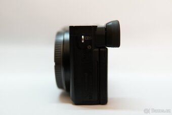 Sony Alpha A6400 – tělo s příslušenstvím - 7
