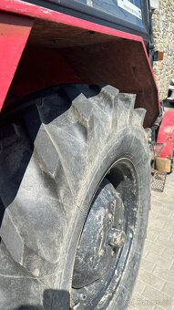 Traktor ZETOR 7011 - 7
