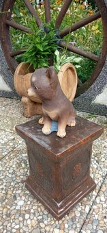 Zahradní dekorace- Soška Čivava 1 - 7