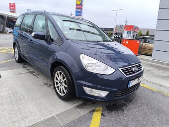 Ford Galaxy 7 míst - 7