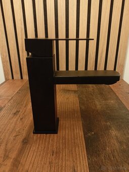 Umyvadlová baterie černá - 7