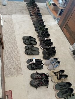 BOTY po synech - BEDNA BOT - výborný stav - 7