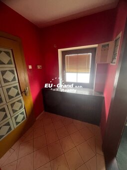 Prodej krásného bytu 3+1 s lodžií, garáží a půdou - 7