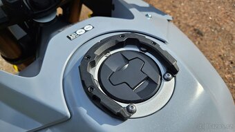 Suzuki V-strom 800de - 7