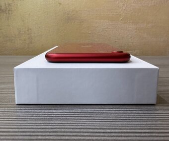 Apple iPhone SE 2022 128GB red, baterie 100% - 7