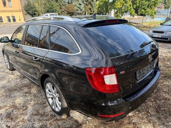 ŠKODA SUPERB II 2.0 TDI DSG COMBI ELEGANCE 2011 - 7