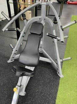 Prodám stroje Steeflex Plateload - 7