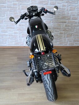 Moto-Guzzi V7 Classic výborný stav, originální díly k tomu - 7