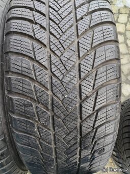 225/55/18 zimni pneu PIRELLI a BRIDGESTONE 225/55 R18 - 7