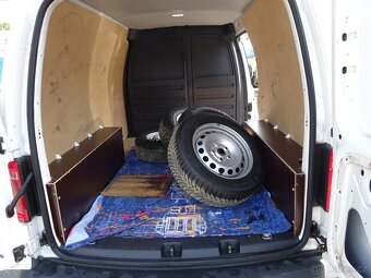Volkswagen Caddy 2,0 TDI - 7