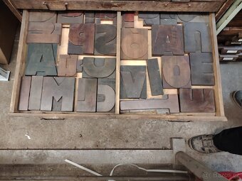 Dřevěné tiskařské písmena - 7
