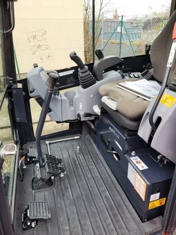 minirypadlo Kubota KX019-4 + Powertilt - 7