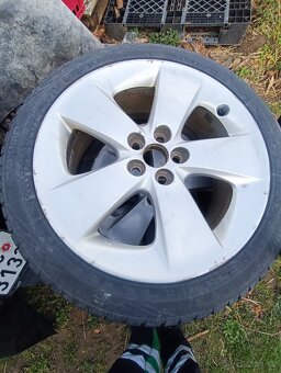 Prius 3 r.v.2012/12 měsíc - 7