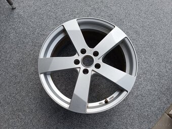 ALU KOLA DEZENT  TD R18 7,5x5x112 ET 38 - 7