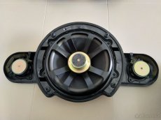 Reproduktory a zesilovače Harman - Kardon na Mercedes E - w2 - 7