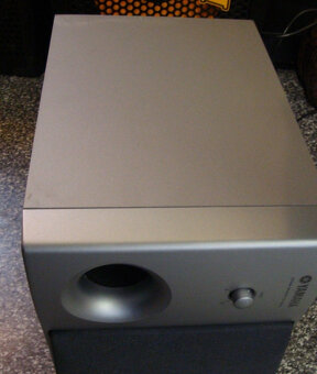 Yamaha Tyros T5 - 61 s reproduktory, 500GB pevný disk a 1 GB - 7