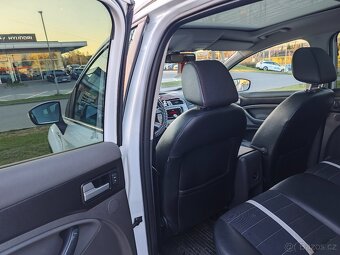 Ford Kuga 2.majitel servisní knížka 4x4 - 7
