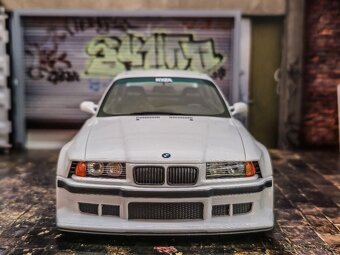 BMW E36 M3 Khyzyl 1:18 ottomobile - 7