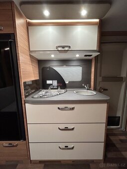 Karavan/obytný přívěs k pronájmu až pro 6 osob - 7