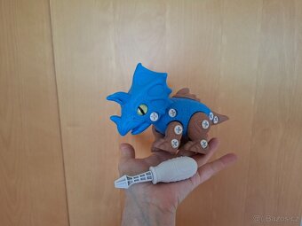 Dinosaurus se šroubkovákem - 7
