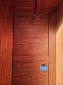 Komoda + rohová vitrína - masiv - SLEVA - 7