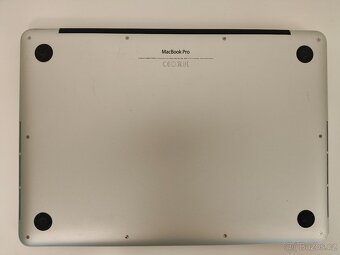 MacBook Pro 2015 13" | i5 • 8GB • 256GB SSD - 7