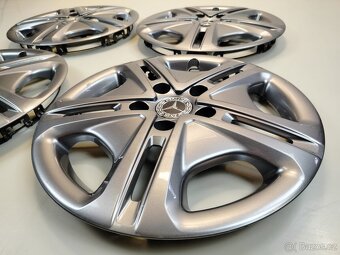 Poklice Mercedes-Benz 16" 4ks - 7