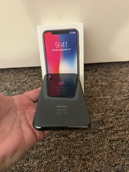 Apple iPhone X 64gb. Originalni stav - 7