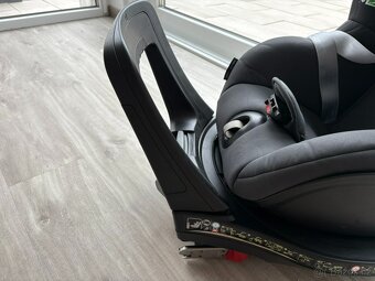 Prodaám Britax Römer Dualfix i-Size – otočná autosedačka - 7